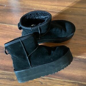 UGG Black Heeled Boots. Clean